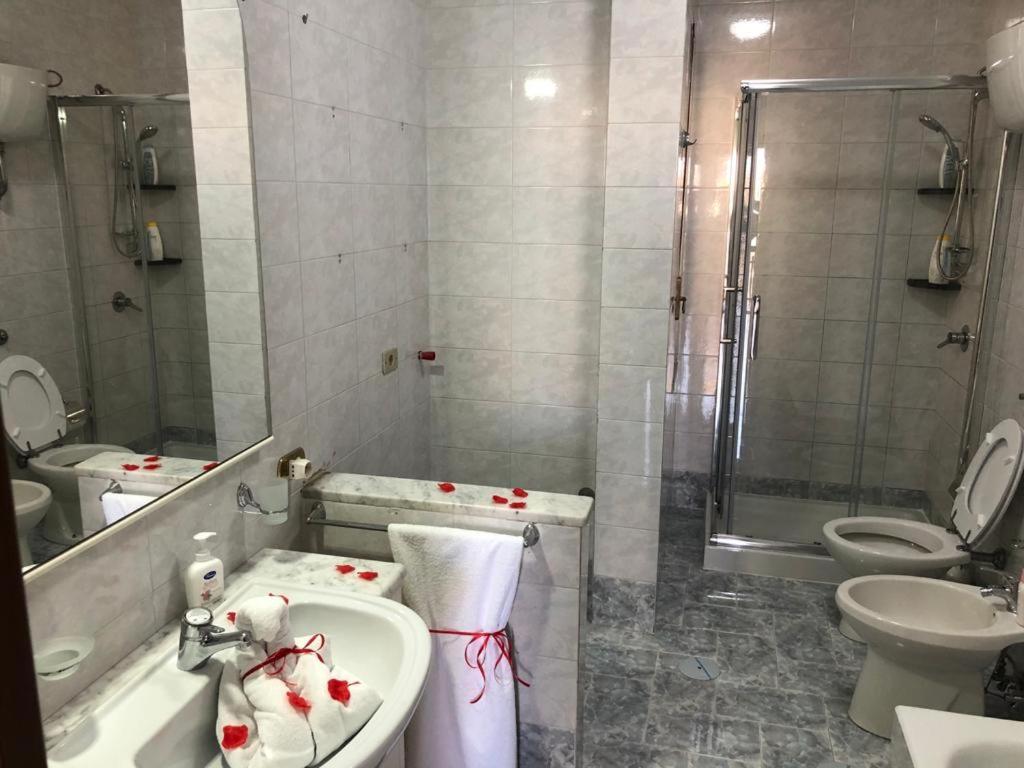 Appartamento House Pompei- Casa Vacanza Скафати Экстерьер фото